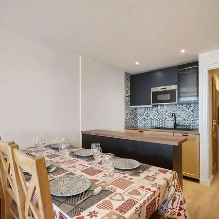 Cozy Renovated With Panoramic Mountain View - Le Serac Lägenhet