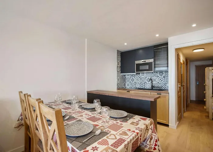 Cozy Renovated With Panoramic Mountain View - Le Serac Apartman